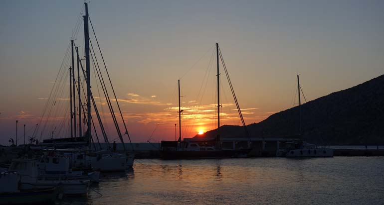 Coucher de soleil à Kamares Sifnos